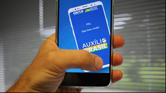 Aplicativo do Auxílio Brasil - Foto: Ache Concursos